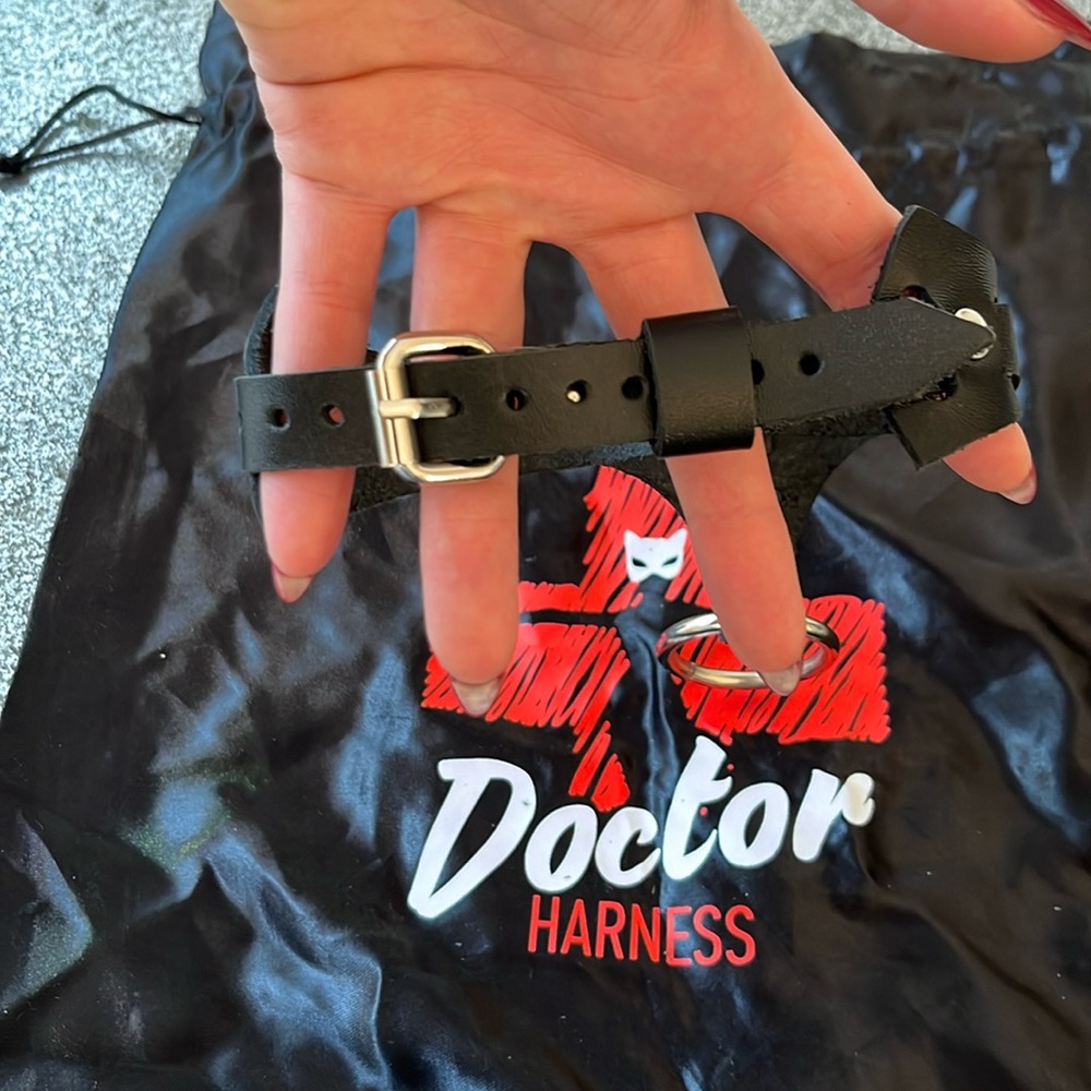 Genuine Leather Collar with Ring - Picture 4 of 4